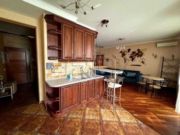 Продаж, 2 к. квартира. вул. Щекавицька 30/39. метро Контрактова площа. - фото 1