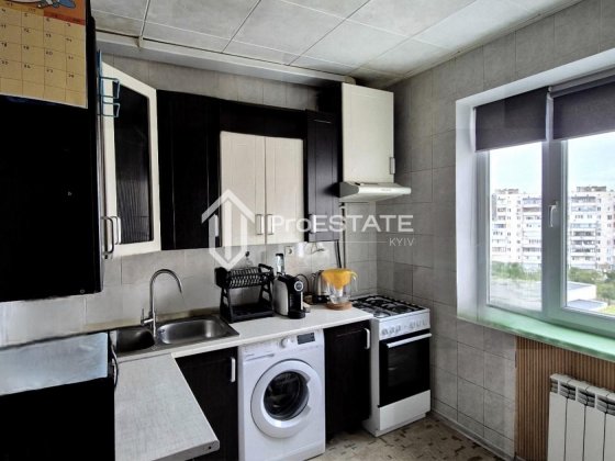 3-кімнатна квартира на Троєщині, вул. Милославська 23 Киев