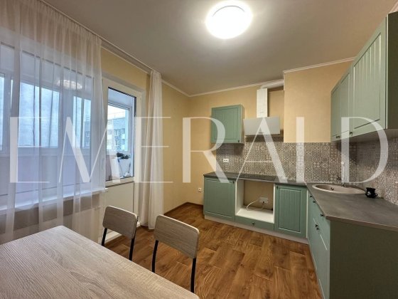 Квартира з ремонтом та меблями. Мінський масив Киев