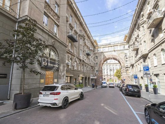 Продаж ексклюзивної дворівневої квартири (218м2) в Пасажі на Хрещатику Киев