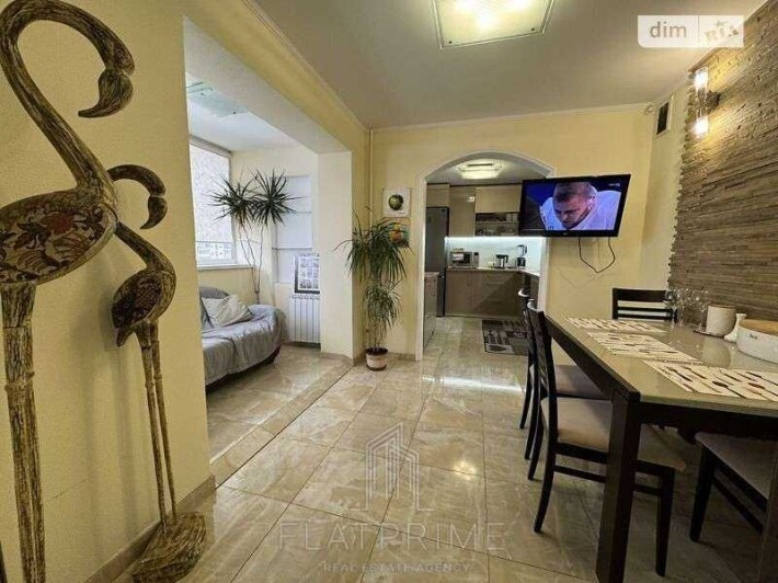 Оболонський р-н Оболонь см Героїв Дніпра Мінська Володимира Івасюка 49 - фото 1