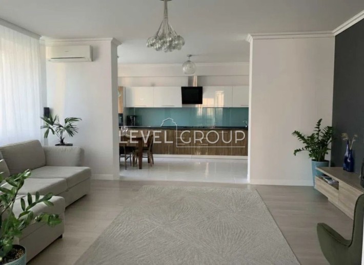 Продаж 3-к вул.Анни Ахматової 30, Позняки, Осокорки Дарницький р-н - фото 1