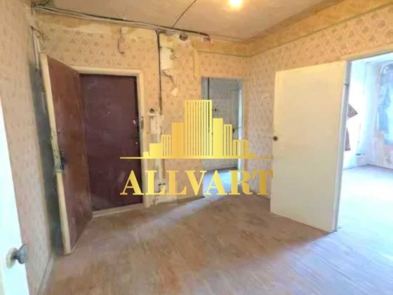 Продаж 3-кімн. квартири початок Троєщини, Червоної Калини, під ремонт Киев
