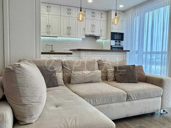 Продаж видової 3-кімнатної квартири в ЖК Зарічний Київ