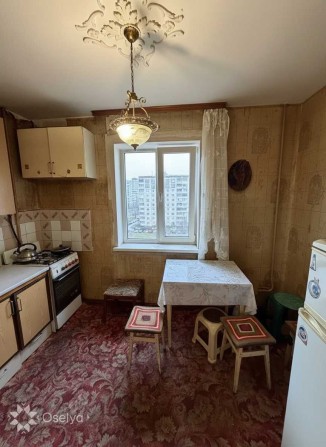 Тепла 1 кімнатна квартира з ГАЗОМ Троєщина Ч. Калини Маяковського 81Б - фото 1