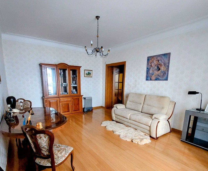 Продаж БЕЗ % просторої 3-кімнатної квартири сталінка на Печерську. - фото 1