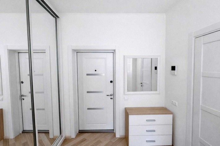 ТЕРМІНОВО ПРОДАМ квартиру НИЖЧЕ РИНКУ  ЖК Міністерський Кондратюка 5 - фото 1