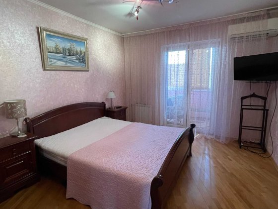 3- к Оболонський р-н метро Мінська, Героїв Дніпра вул Г.Дніпра,42 євро Киев