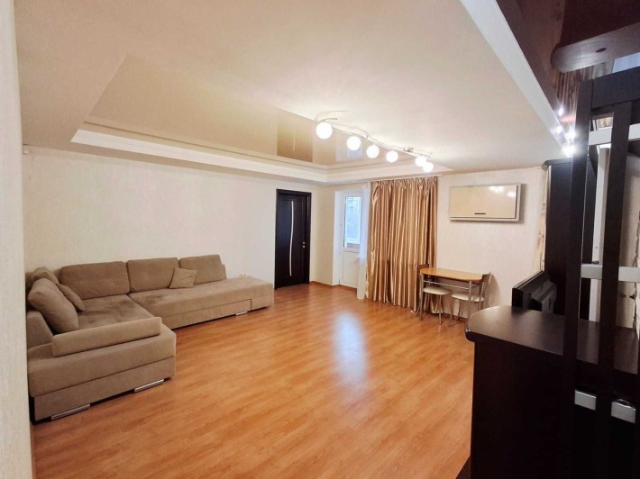 Продаж 2к квартири вул В. Васильківська,  Палац Україна, Олімпійська - фото 1