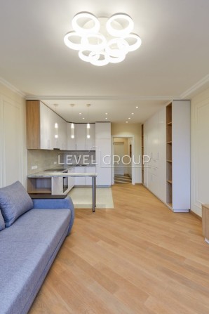 Британський Квартал Луценка 6 Теремки Іподром - фото 1