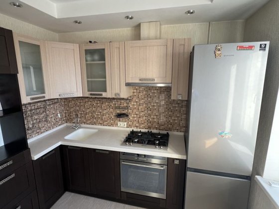 Затишна 2-к квартира 52 м² вул. Сержа Лифаря 17 Киев