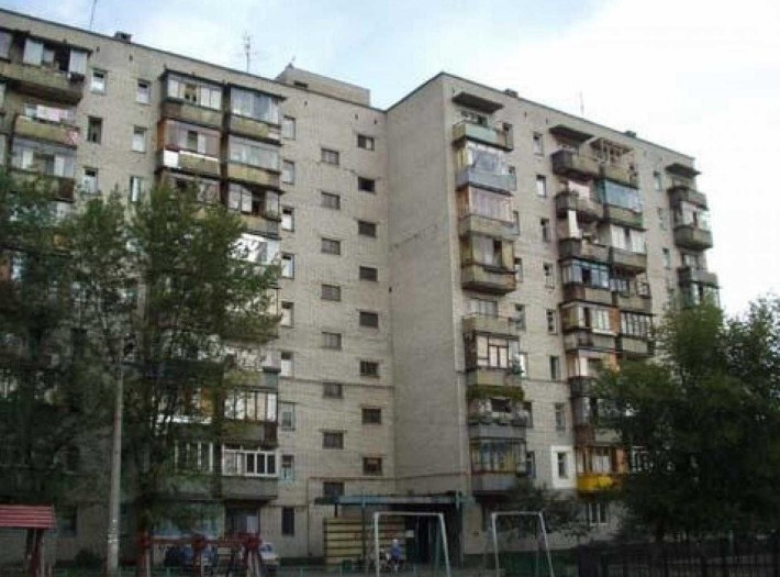 Ялтинская 9 а, Дарницький рн, продаж 1к квартири  під ремонт - фото 1