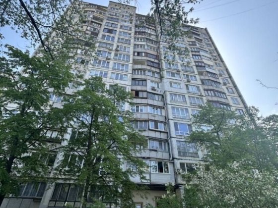 Продаж 1-к на Малишка 11, метро Дарниця Киев