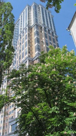 Київ Саксаганського 37к Royal Tower лише 2700у.о м.кв центр генератор - фото 1