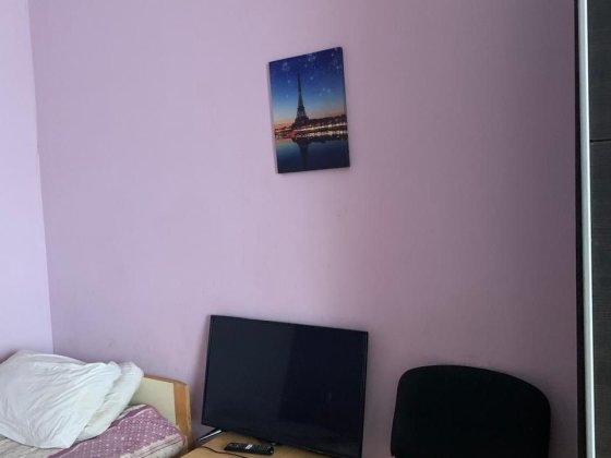 Продам гостинку ул. Черных Запорожцев 15-б Київ