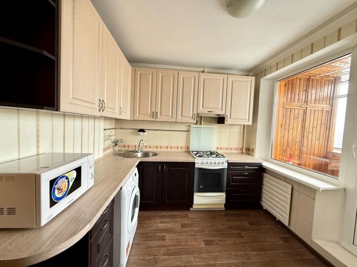 Світла та затишна 1-кк вартира вул. Шолом-Алейхема 8 - фото 1