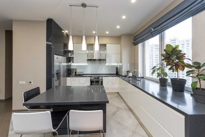 Продаж 6-кімнатної квартири по вул.Оболонська набережна,1 - фото 1