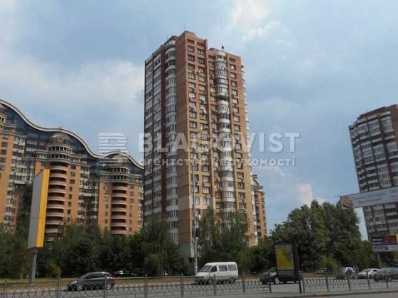 Продаж, 3-к, 100м2 квартира з кометичним ремонтом, м. Печерськ Київ