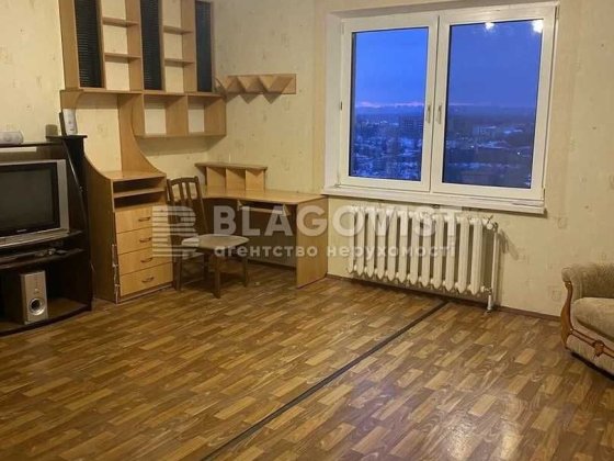 Простора квартира в Новобудові Троещина Київ