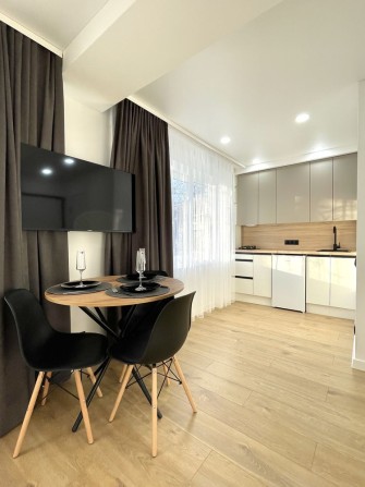 Квартира-студія з новим ремонтом! Газ, центральне опалення! - фото 1