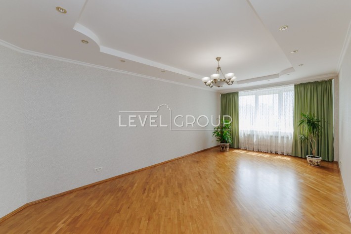 3-кімнатна квартира, 101 м², Дарницький район - фото 1