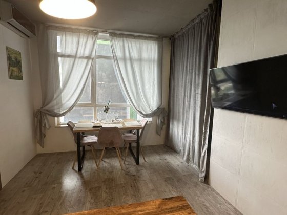 Від власника .Чудова 2 кімнатна квартира в мальовничому районі Киев