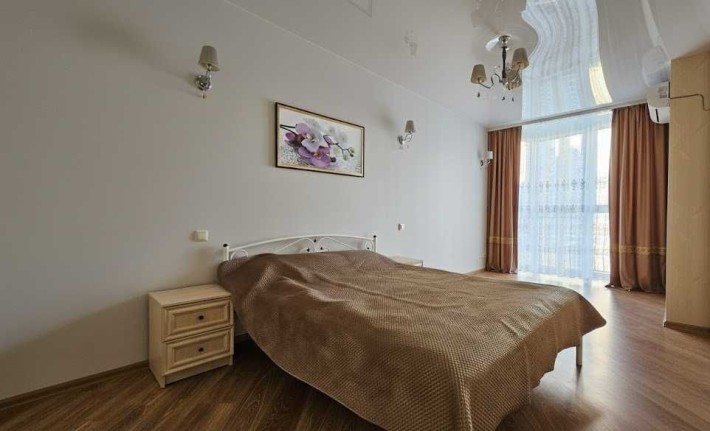 Спальня + кухня-студия, Драгоманова, 2, м. Позняки. - фото 1