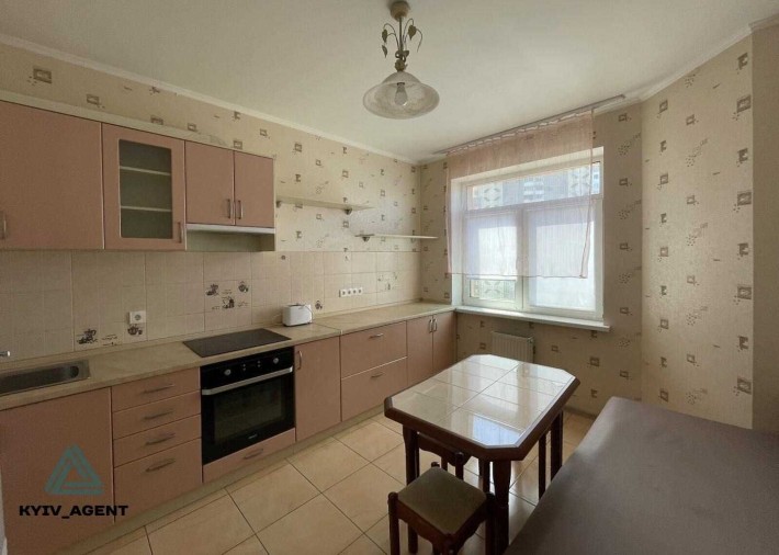 До метро 2-хвилини !!! Продаж квартири 50 м2 на вул. Олександра Мишуги - фото 1