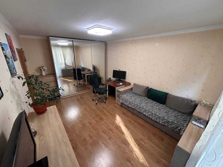 Затишна 1-к квартира 43 м² вул. Оноре де Бальзака 56 - фото 1