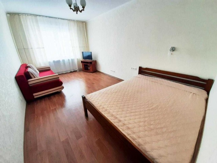 Молодёжный Квартал, улица Ващенко, 7, до метро Осокорки 10 минут - фото 1