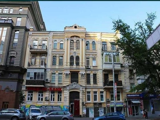 3кім квартира в центрі  вул.Велика  Васильківська Киев