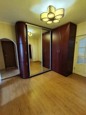 Продам  4 кімн., Червоної калини вул., Деснянський р-н - фото 1