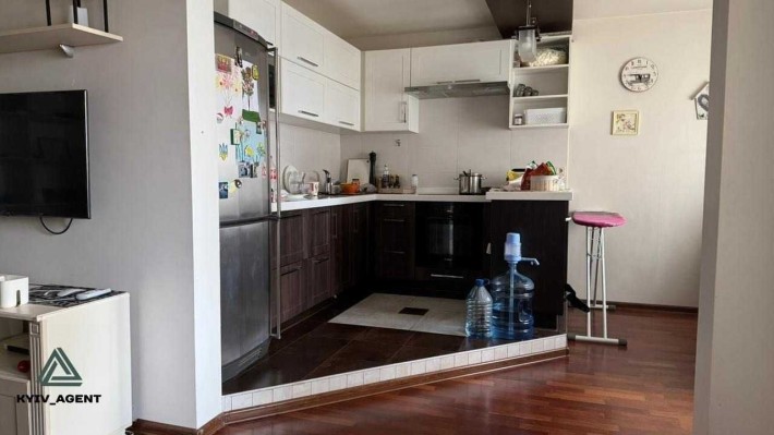 ВЕЛИКА 3-к 94 м2 ІДЕАЛЬНО для Сім'ї або для Пари по вул Урлівська 19 - фото 1