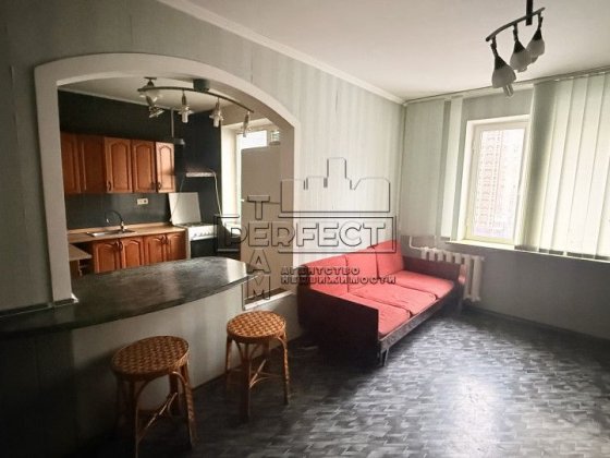 Продаж 3к квартири Бальзака 84 Киев