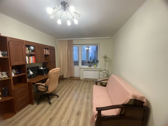 Продам 3 кімн квартиру з ремонтом Гмирі,13 метро "Позняки" 10 хвилин - фото 1