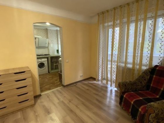 Газ. 3 этаж. Продам 1 комн. квартиру. Новая Дарница. Киев