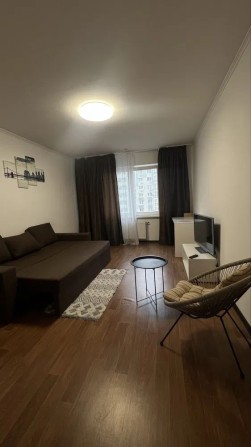 Однокімнатна квартира Софіі Русовоі 7а Позняки - фото 1