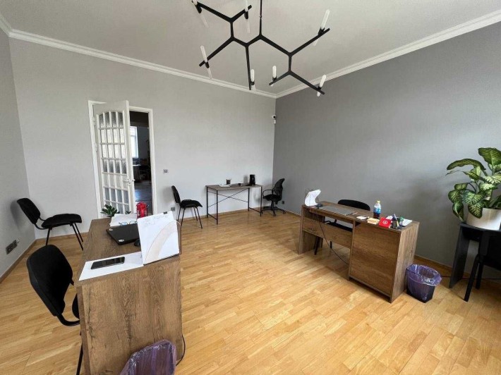 Продаж 3-х кімнатної квартири на Пасажі - фото 1