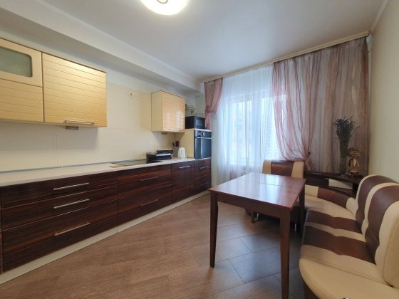 3к, Урлівська 34, термодом, 94м2, метро Позняки, генератор Київ