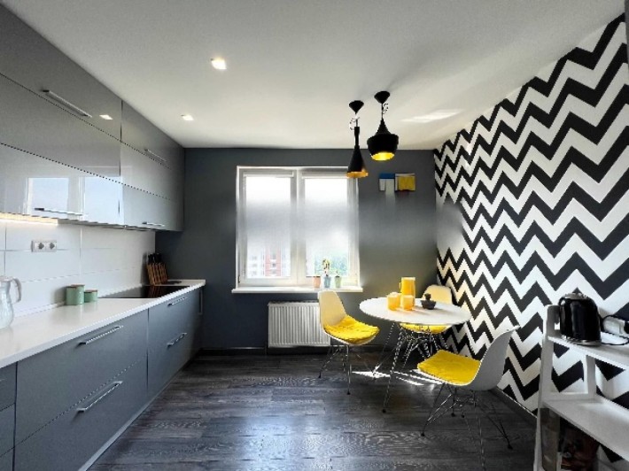 Світла й затишна 3-к квартира вул Макаренка 1-А - фото 1