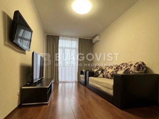 1 кымнатна з ремонтом .Регенераторна, 4корп.1, Київ