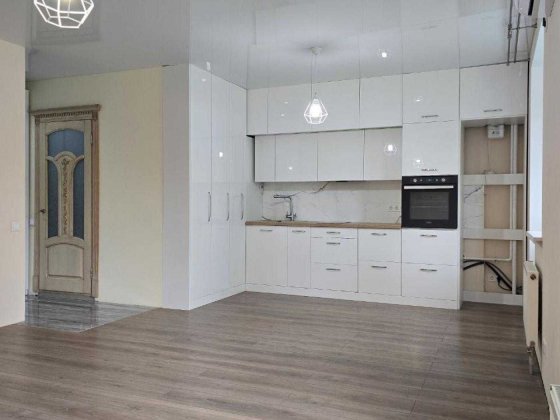 Продаж 1к квартира-студія з ремонтом у житловому комплексі «КАЗКА» Киев
