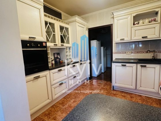 Продаж квартири з ремонтом та меблями/ 3 кімнатна/ Позняки/ Київ Киев