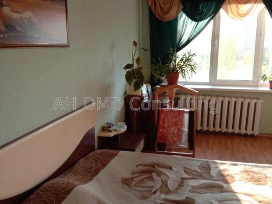 Продаж 4-к квартири вул. Соловʼяненка, 2/6. Метро Дарниця. ГАЗ Київ