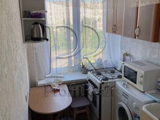 Продаж 1 кімн.кварт.Тичини 5/1 Березняки поряд Русанівка Тельбін Киев