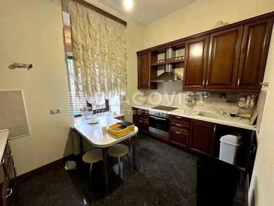 Продаж 5к вкартири  153кв.м Шота Руставелі 30б метро Палац Спорту Київ