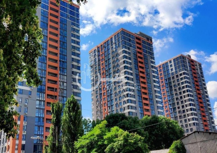 Продаж просторої 2к квартири в ЖК"Бережанський" - фото 1