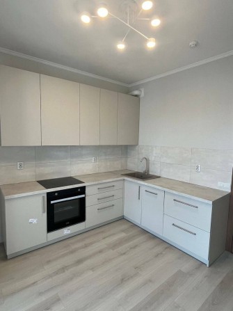 Світла та затишна 1-к квартира 50 м² ЖК Ревуцький - фото 1