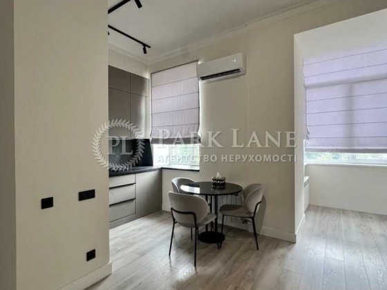 Продаж квартири в історичному центрі, ремонт до револ. Київ