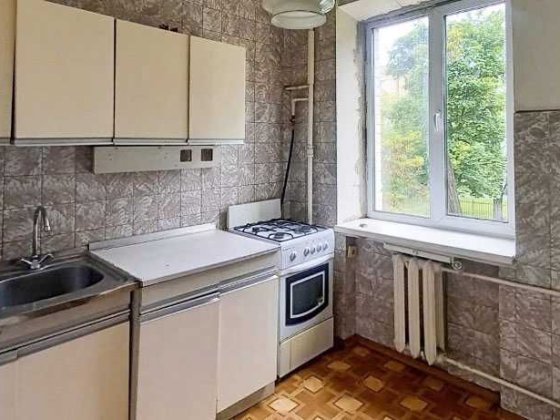 Продаж 2 кім. квартири вул. Чупринки, Дарницька площа. Київ